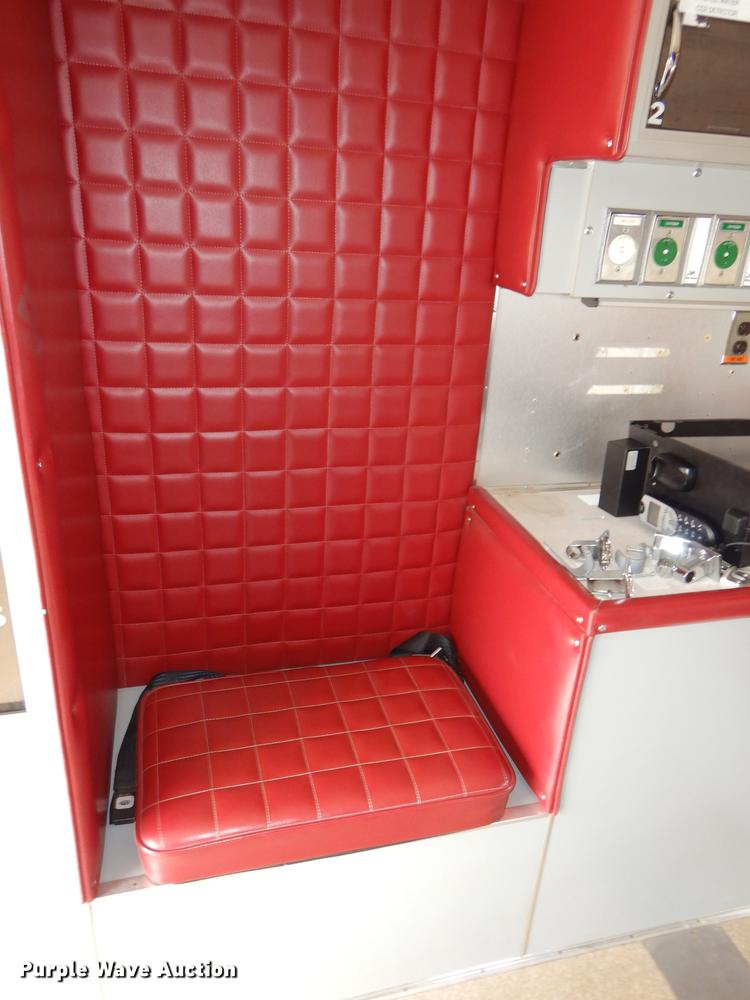 image for item DC0473 1989 Ford Econoline E350 XL ambulance