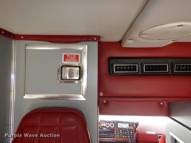 image for item DC0473 1989 Ford Econoline E350 XL ambulance