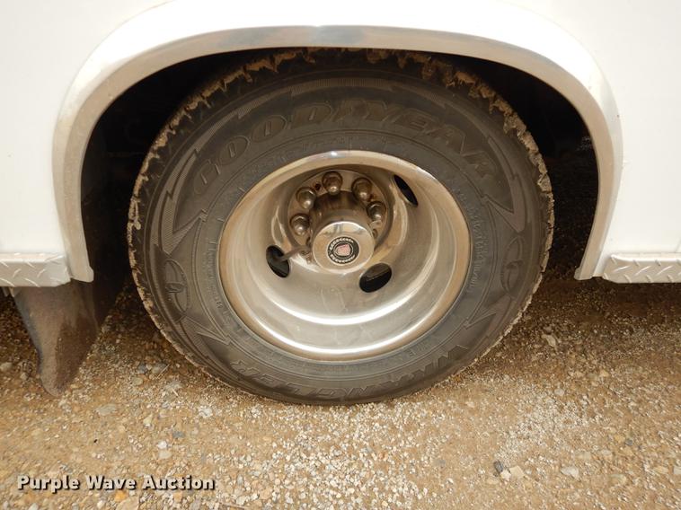 image for item DC0473 1989 Ford Econoline E350 XL ambulance