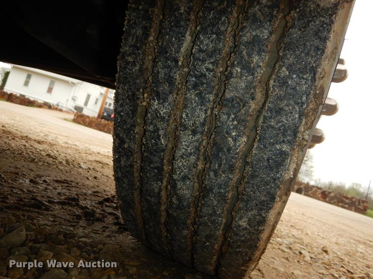 image for item DC0473 1989 Ford Econoline E350 XL ambulance