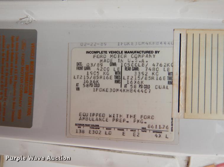 image for item DC0473 1989 Ford Econoline E350 XL ambulance