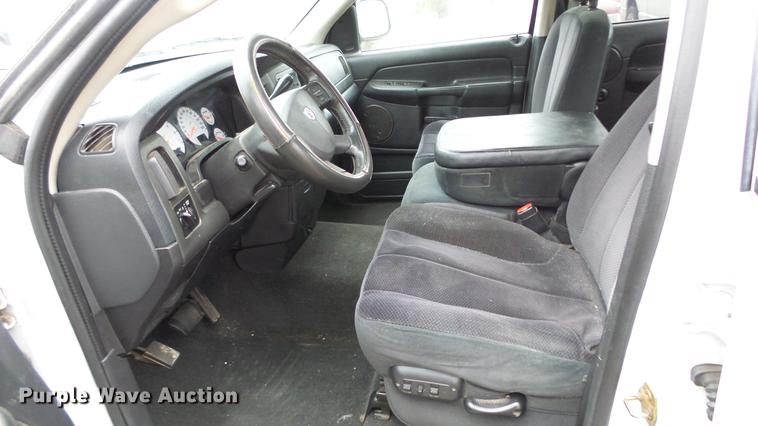 image for item DC0748 2005 Dodge Ram 1500 Quad Cab pickup truck