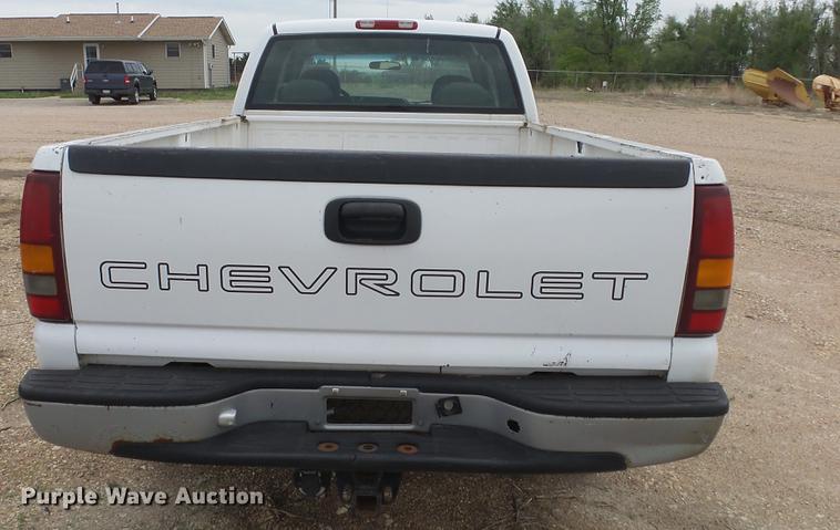 image for item DC3009 2000 Chevrolet Silverado 2500 Ext. Cab pickup truck