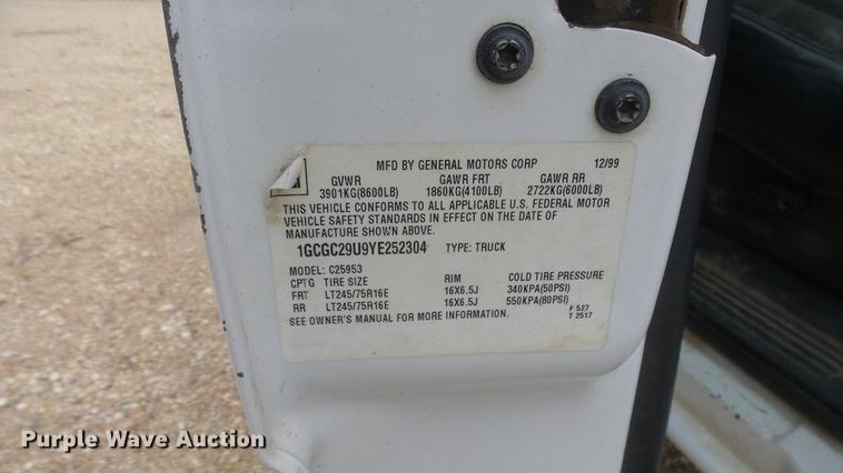 image for item DC3009 2000 Chevrolet Silverado 2500 Ext. Cab pickup truck