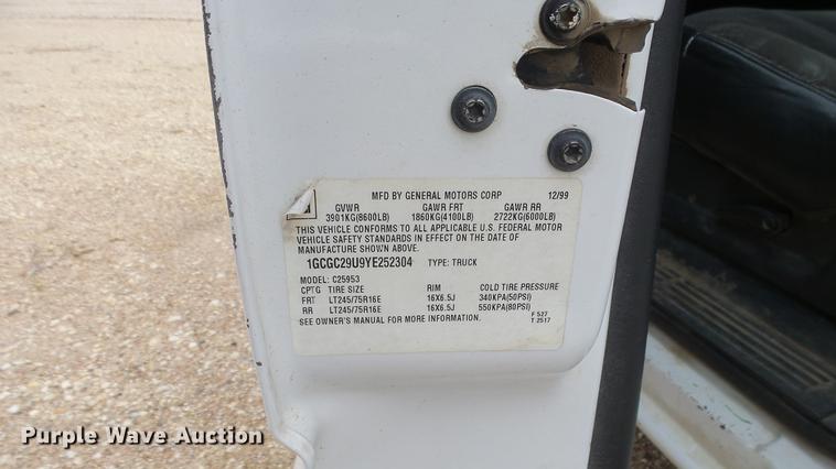 image for item DC3009 2000 Chevrolet Silverado 2500 Ext. Cab pickup truck