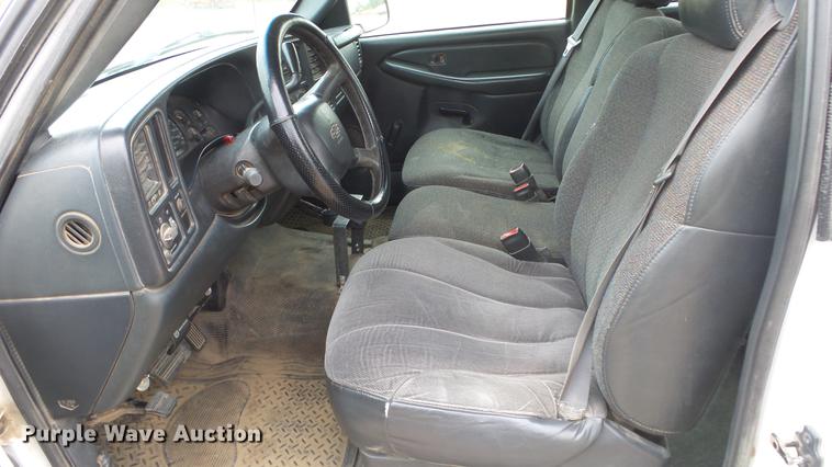 image for item DC3009 2000 Chevrolet Silverado 2500 Ext. Cab pickup truck