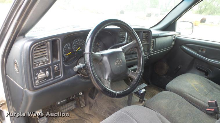 image for item DC3009 2000 Chevrolet Silverado 2500 Ext. Cab pickup truck