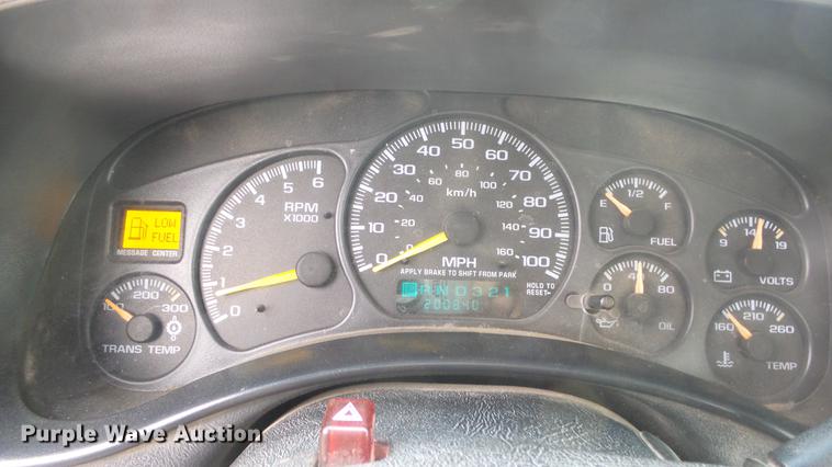 image for item DC3009 2000 Chevrolet Silverado 2500 Ext. Cab pickup truck