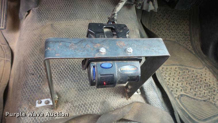 image for item DC3009 2000 Chevrolet Silverado 2500 Ext. Cab pickup truck