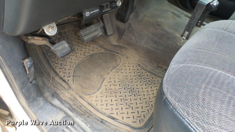 image for item DC3009 2000 Chevrolet Silverado 2500 Ext. Cab pickup truck