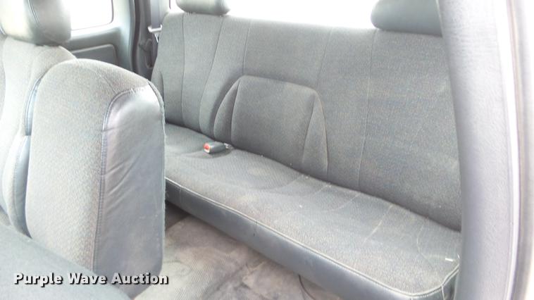 image for item DC3009 2000 Chevrolet Silverado 2500 Ext. Cab pickup truck