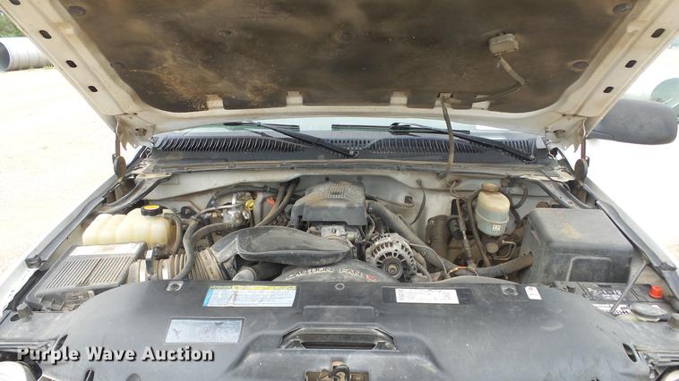 image for item DC3009 2000 Chevrolet Silverado 2500 Ext. Cab pickup truck