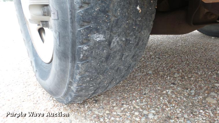 image for item DC3009 2000 Chevrolet Silverado 2500 Ext. Cab pickup truck