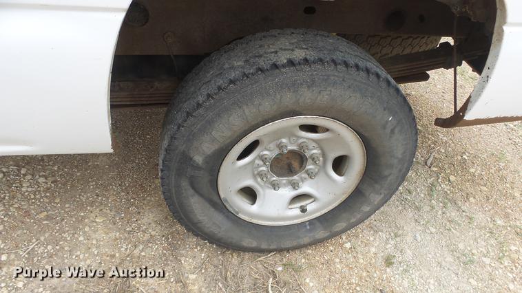 image for item DC3009 2000 Chevrolet Silverado 2500 Ext. Cab pickup truck