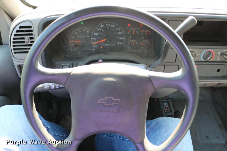 image for item DC7554 1998 Chevrolet Cheyenne 3500 rescue fire truck