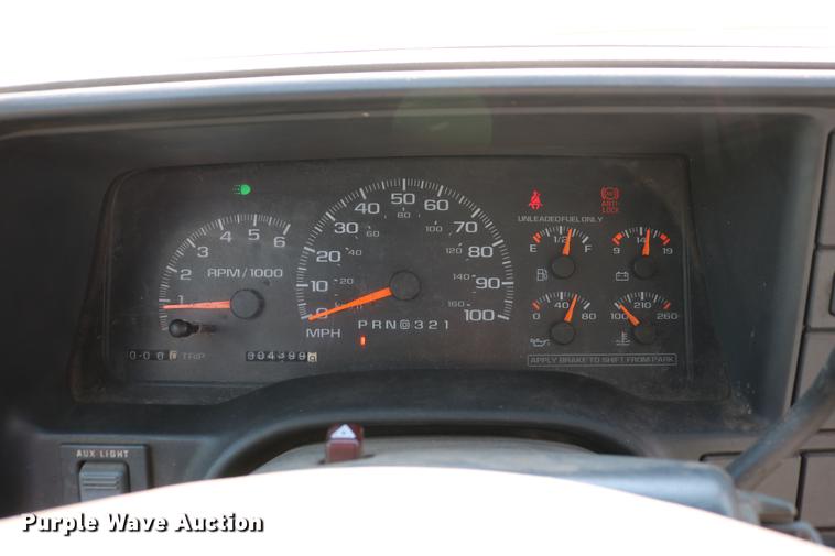 image for item DC7554 1998 Chevrolet Cheyenne 3500 rescue fire truck