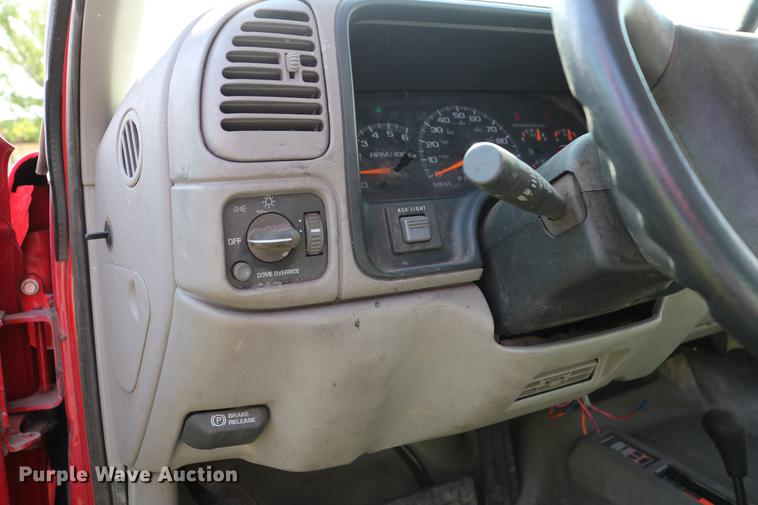 image for item DC7554 1998 Chevrolet Cheyenne 3500 rescue fire truck