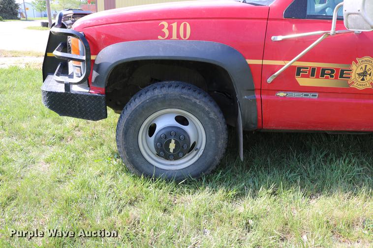 image for item DC7554 1998 Chevrolet Cheyenne 3500 rescue fire truck