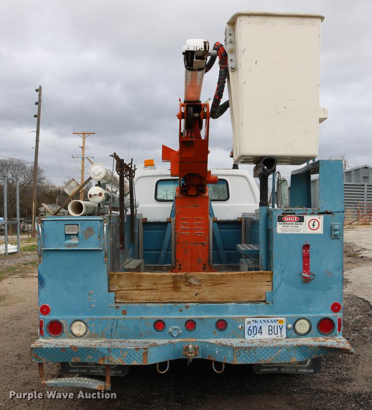 image for item DC7580 1989 Chevrolet C60 bucket truck