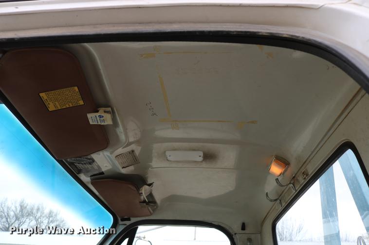 image for item DC7580 1989 Chevrolet C60 bucket truck