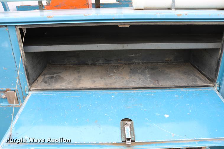 image for item DC7580 1989 Chevrolet C60 bucket truck