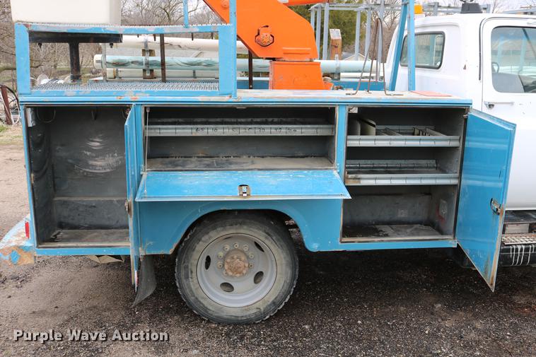 image for item DC7580 1989 Chevrolet C60 bucket truck