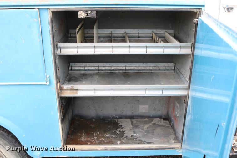 image for item DC7580 1989 Chevrolet C60 bucket truck