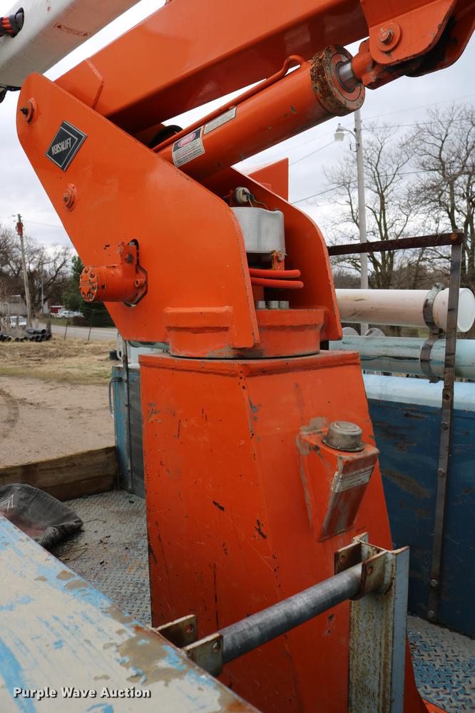 image for item DC7580 1989 Chevrolet C60 bucket truck