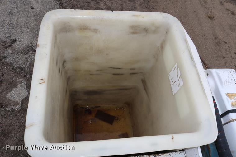 image for item DC7580 1989 Chevrolet C60 bucket truck