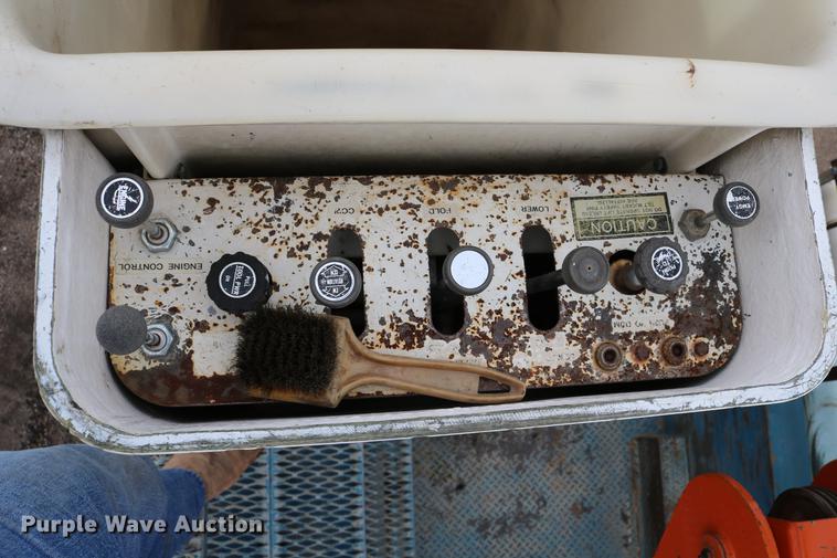 image for item DC7580 1989 Chevrolet C60 bucket truck