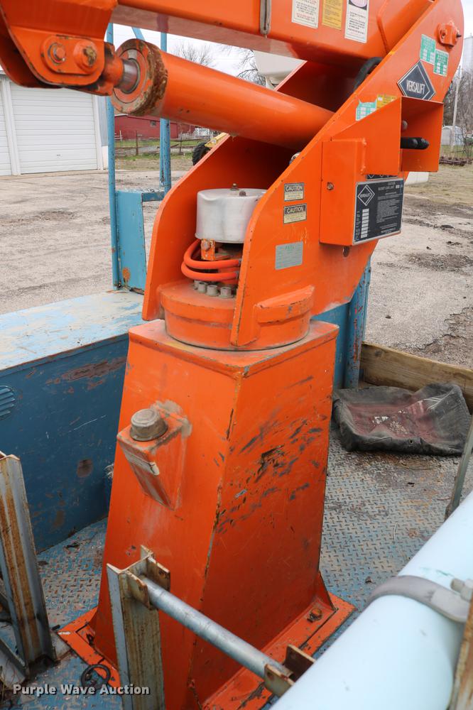 image for item DC7580 1989 Chevrolet C60 bucket truck