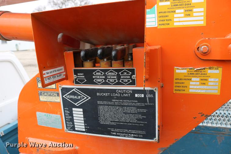 image for item DC7580 1989 Chevrolet C60 bucket truck