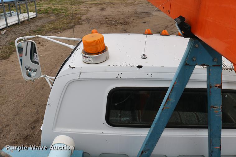 image for item DC7580 1989 Chevrolet C60 bucket truck