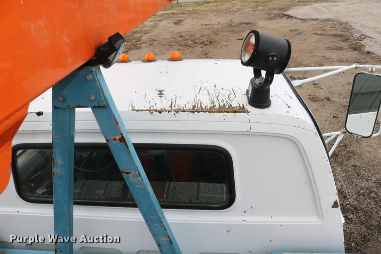 image for item DC7580 1989 Chevrolet C60 bucket truck