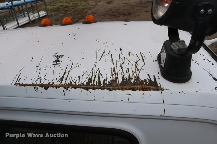 image for item DC7580 1989 Chevrolet C60 bucket truck