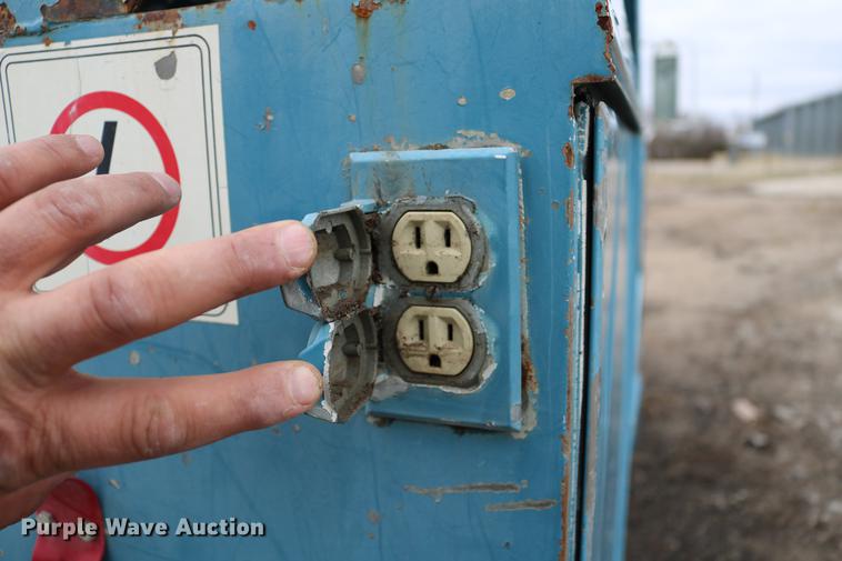 image for item DC7580 1989 Chevrolet C60 bucket truck