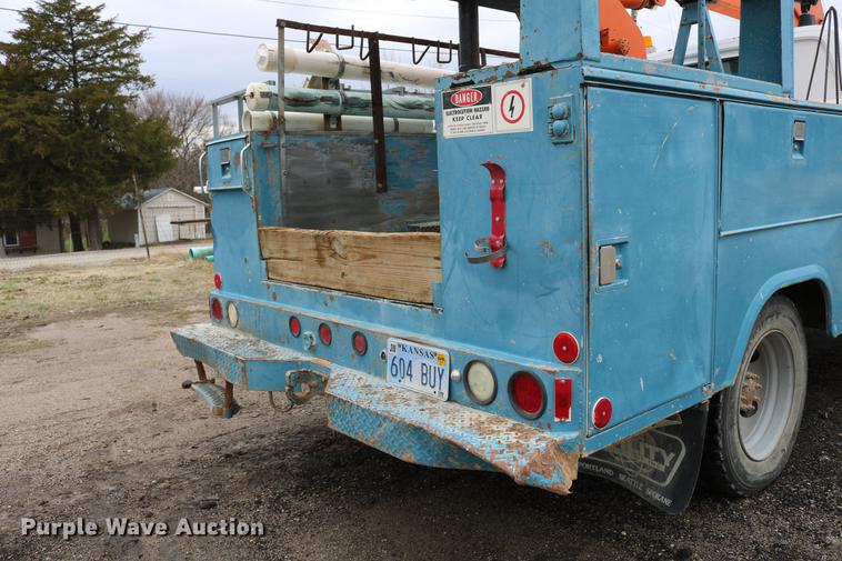 image for item DC7580 1989 Chevrolet C60 bucket truck