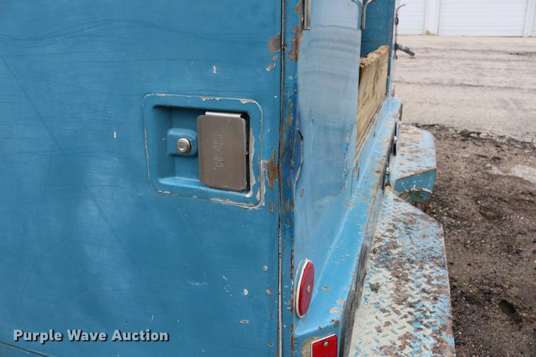 image for item DC7580 1989 Chevrolet C60 bucket truck