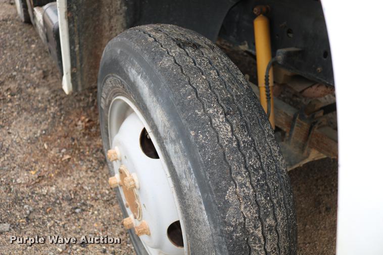 image for item DC7580 1989 Chevrolet C60 bucket truck