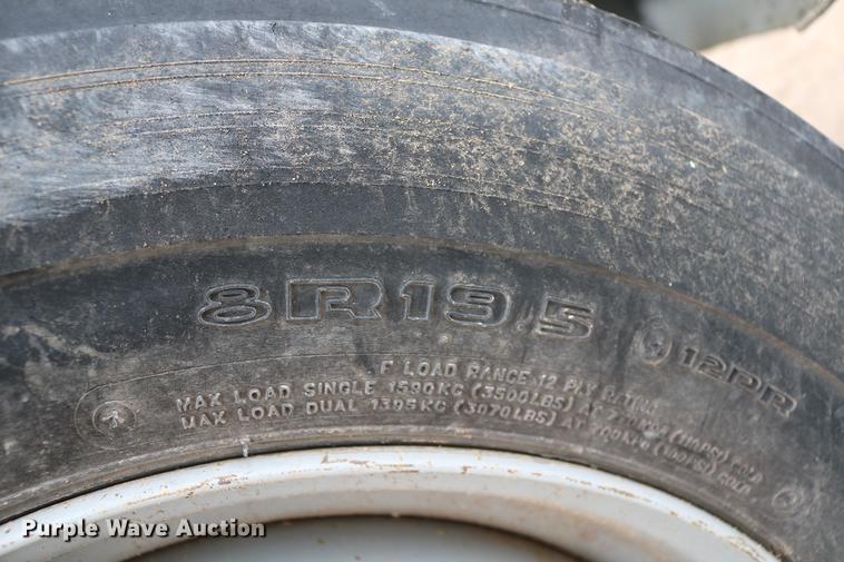 image for item DC7580 1989 Chevrolet C60 bucket truck