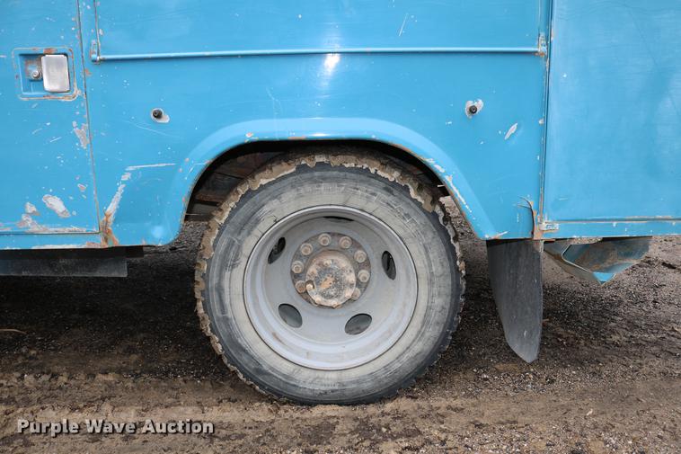 image for item DC7580 1989 Chevrolet C60 bucket truck