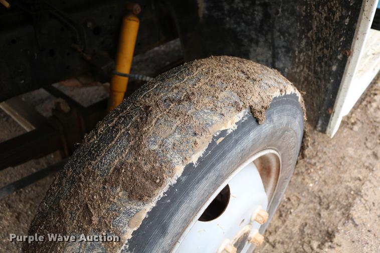 image for item DC7580 1989 Chevrolet C60 bucket truck