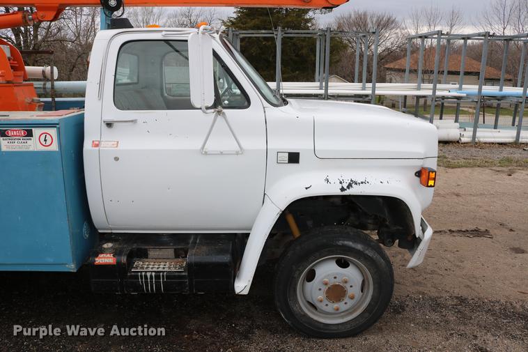 image for item DC7580 1989 Chevrolet C60 bucket truck
