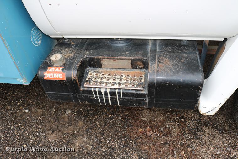 image for item DC7580 1989 Chevrolet C60 bucket truck