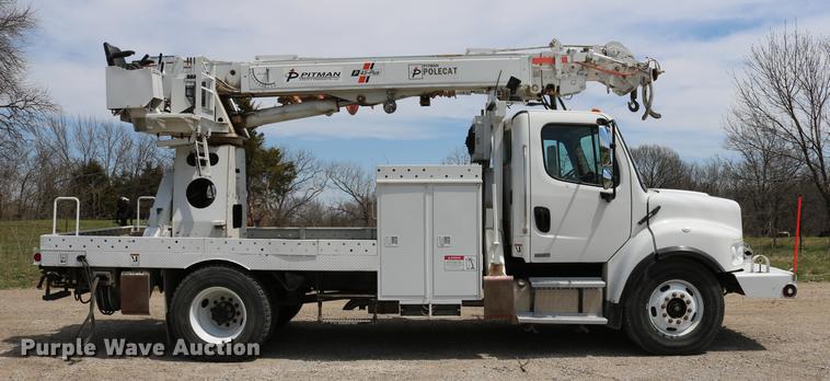 image for item DC7582 2006 Freightliner Business Class M2 digger derrick truck