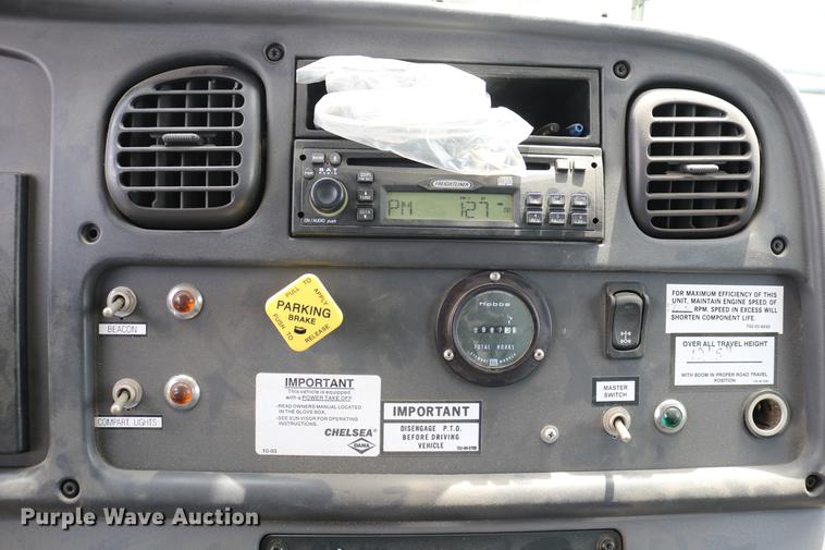 image for item DC7582 2006 Freightliner Business Class M2 digger derrick truck