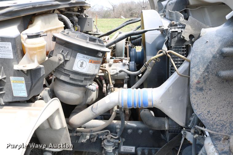 image for item DC7582 2006 Freightliner Business Class M2 digger derrick truck