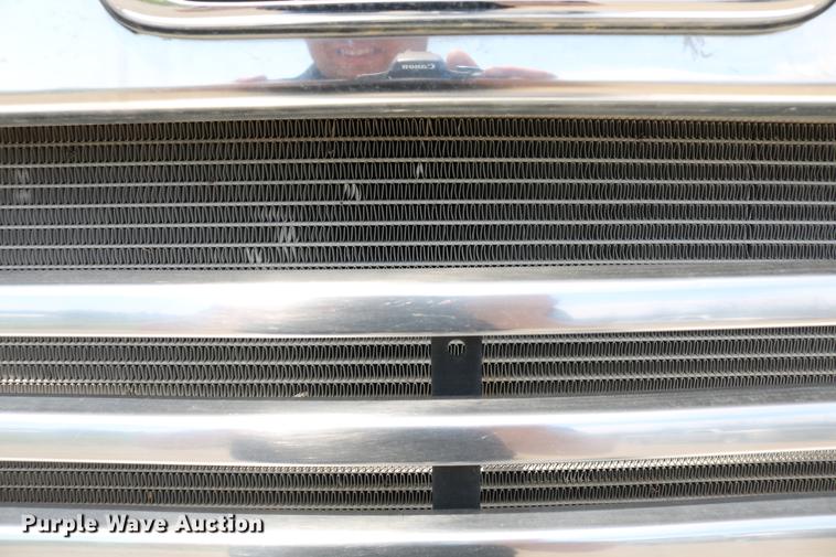 image for item DC7582 2006 Freightliner Business Class M2 digger derrick truck