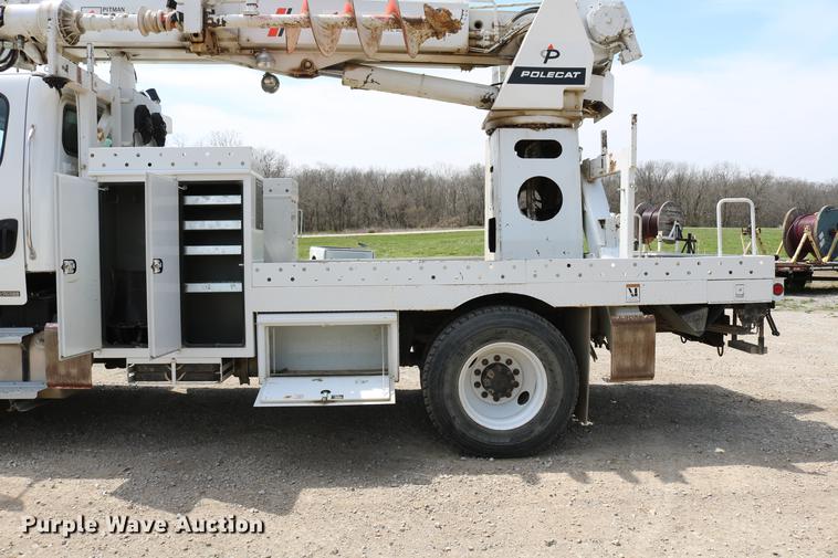 image for item DC7582 2006 Freightliner Business Class M2 digger derrick truck
