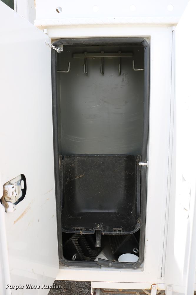 image for item DC7582 2006 Freightliner Business Class M2 digger derrick truck